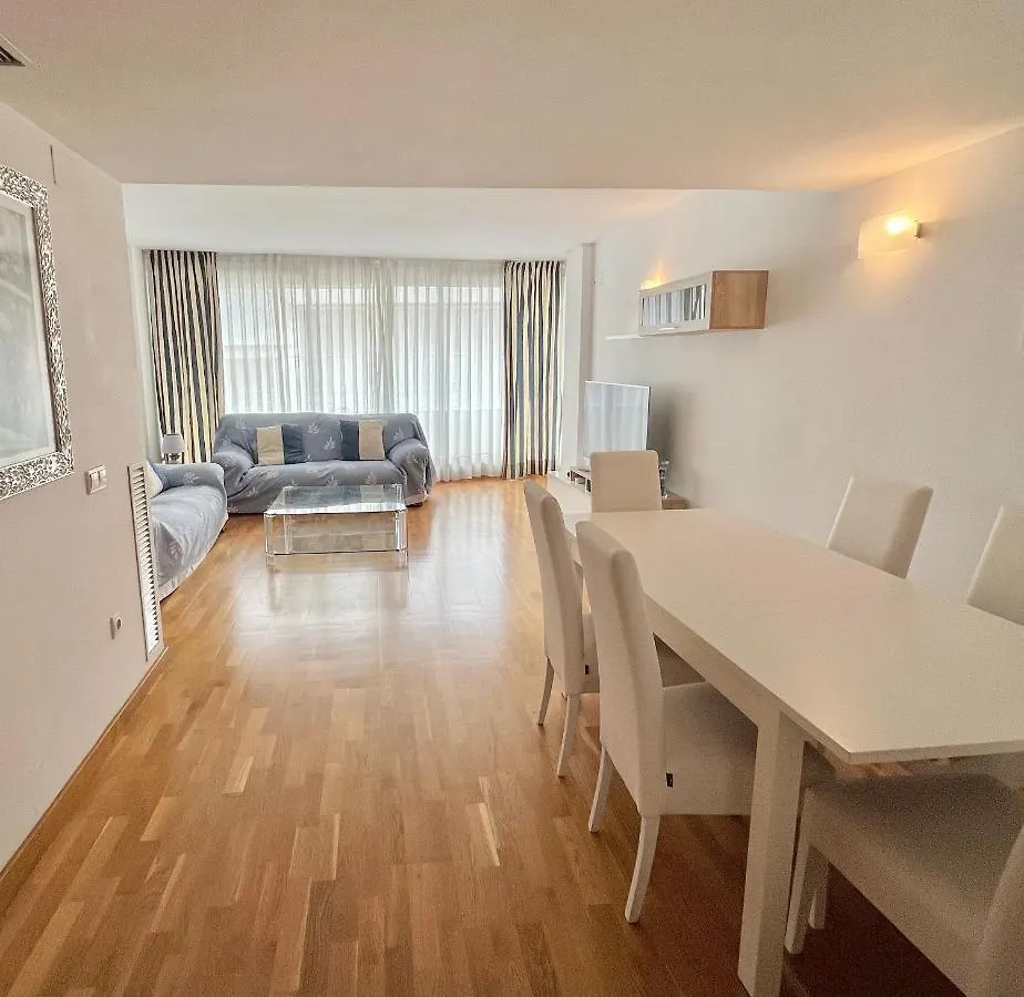 Ancora Frontbeach Luxury Apartment Tossa de Mar
