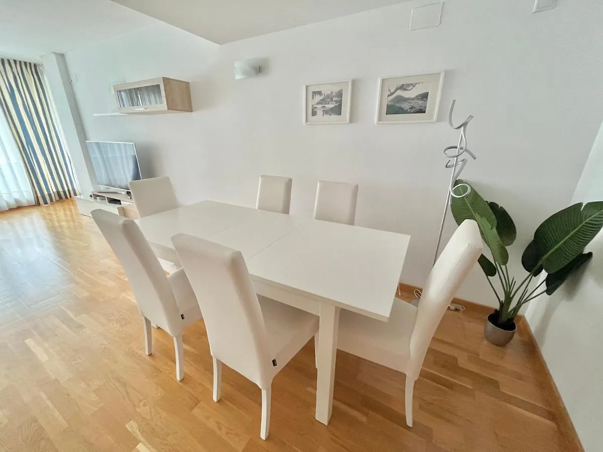 Ancora Frontbeach Luxury Apartment Tossa de Mar