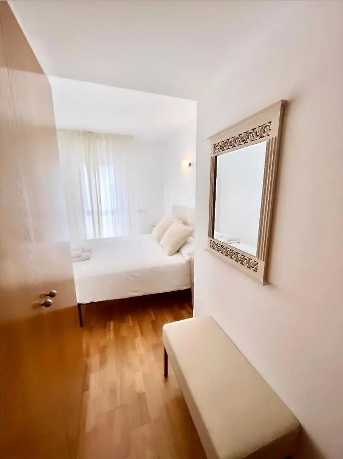 Ancora Frontbeach Luxury Apartment Tossa de Mar