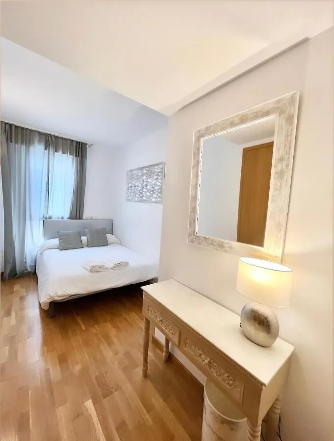Ancora Frontbeach Luxury Apartment Tossa de Mar